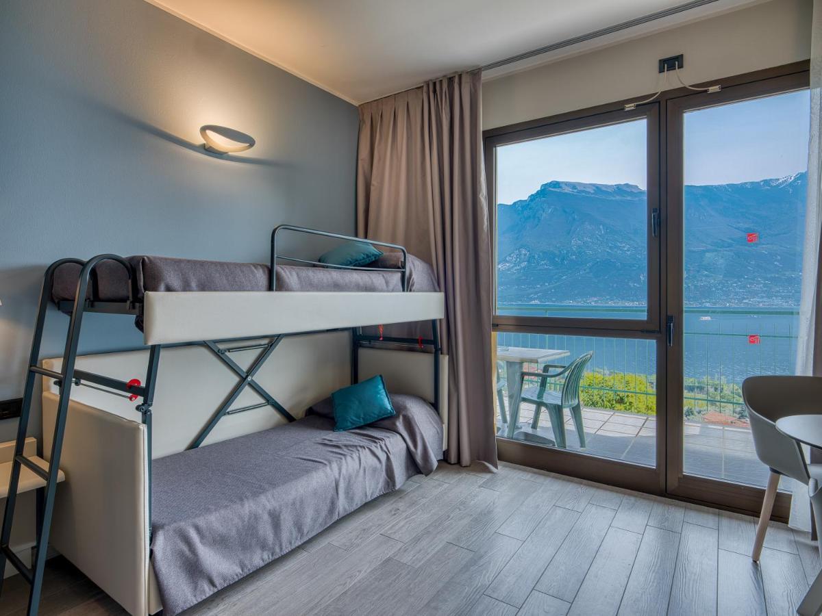 Hotel San Pietro Limone sul Garda Exterior photo